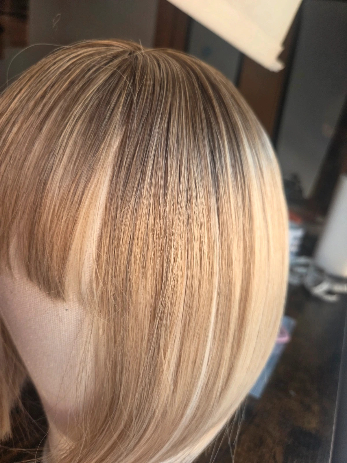 Peluca corta Bob rubia ceniza con flequillo – Topshe (Nueva con accesorios) – topshe 3
