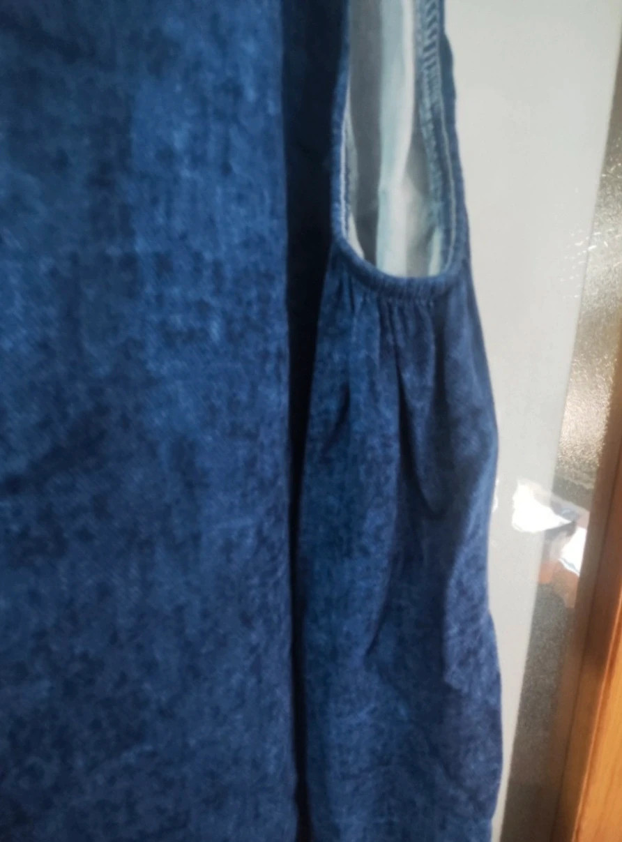 Conjunto Peto Denim Azul Jaspeado + Camiseta Blanca Básica con Elastano - Nuevo con Etiqueta – La Boutique – taille L / 40 / 12 4