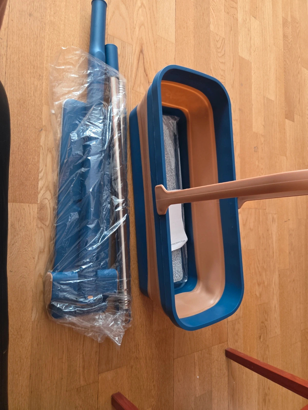 Mopa Plana Manos Libres NUEVA - Con Cubo Plegable y Mango Extensible