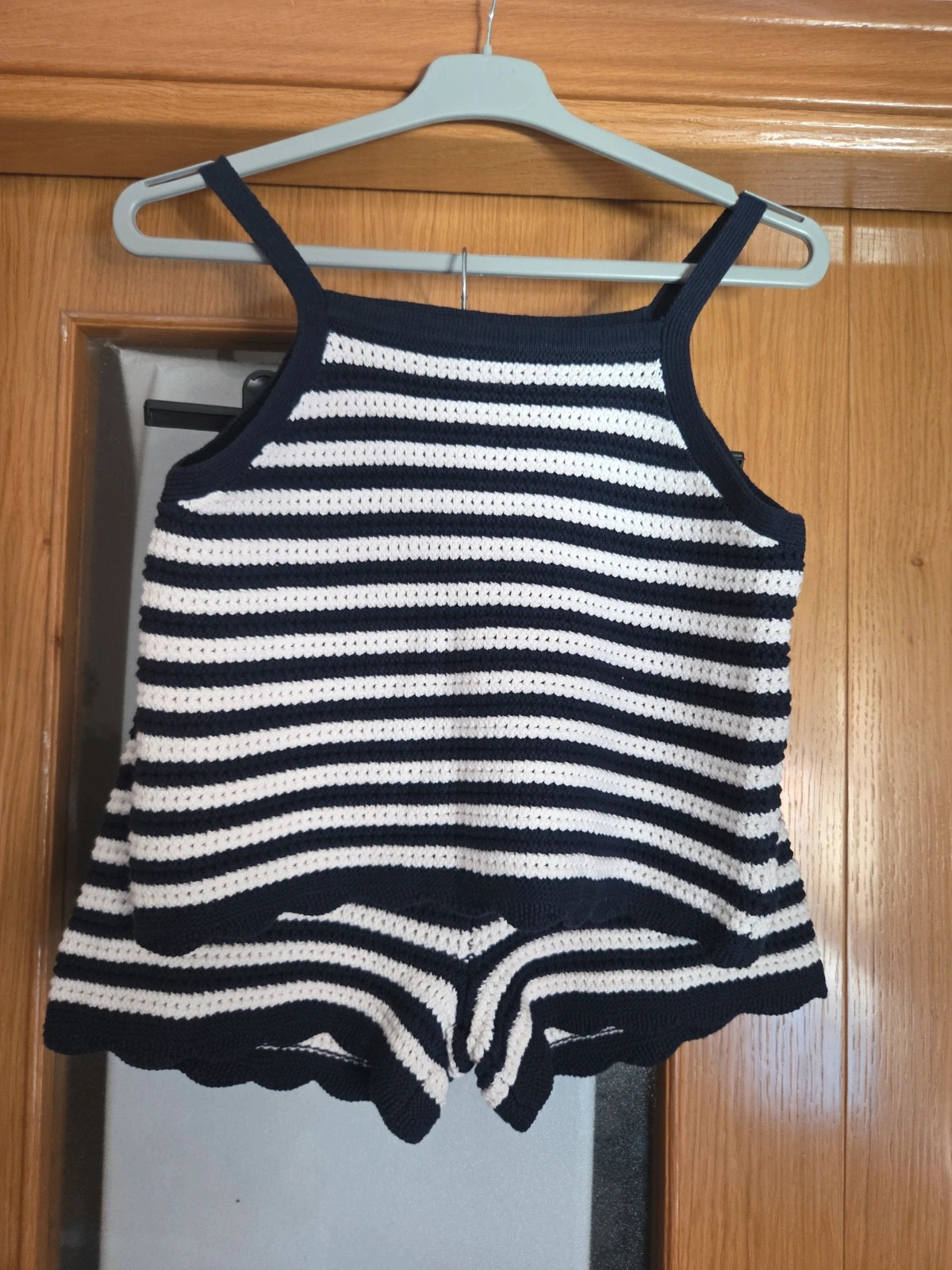 Conjunto crochet punto marinero Sofia Grainge x Amazon Essentials (Talla 11-12 años / XS) – Amazon Essentials – taille XS / 34 / 6