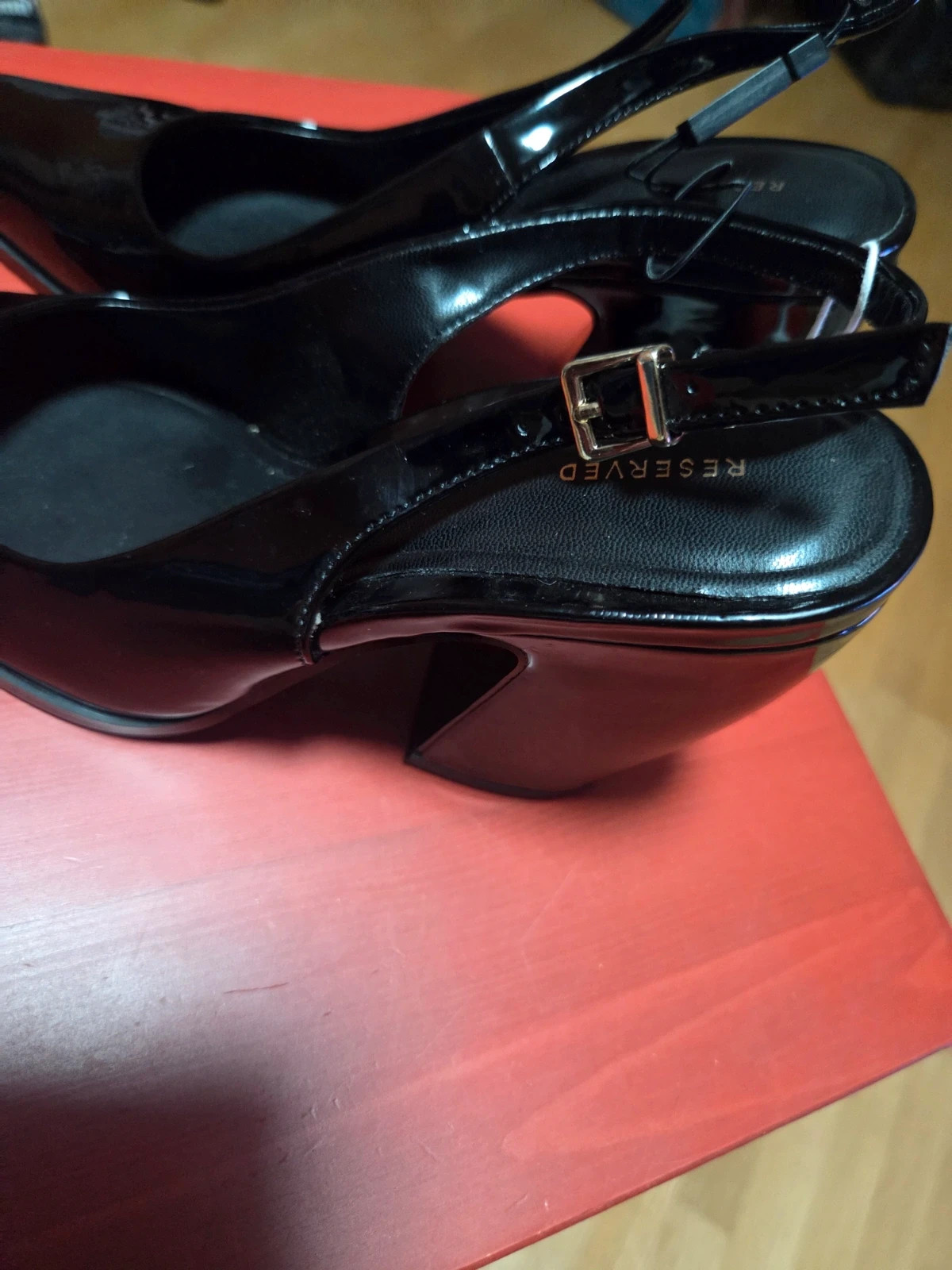 Zapatos Slingback Reserved Negros - Charol - Talla 37 Nuevos con Etiquetas – Reserved – taille 37 5