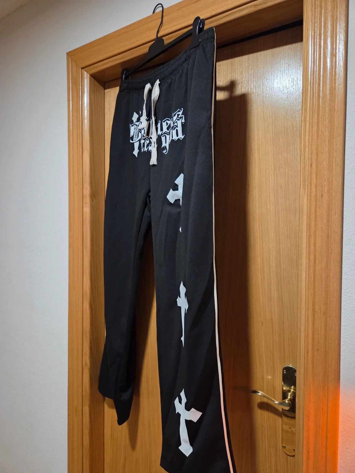 Pantalón Track Negro Streetwear Gótico (Cruces) - NUEVO - Talla XL/XXL (ver medidas) – Ideal – taille XXL 3