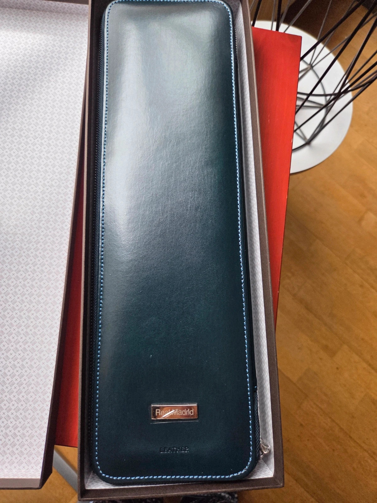 Estuche de viaje para corbatas Real Madrid (Piel oficial) – Real 3