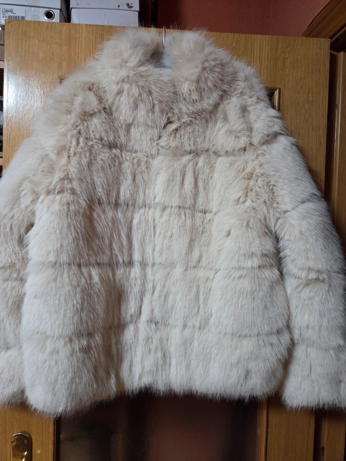 Chaqueta de pelo sintético beige (Estilo Zara/Mango) - NUEVA – Generica – taille M / 38 / 10 4