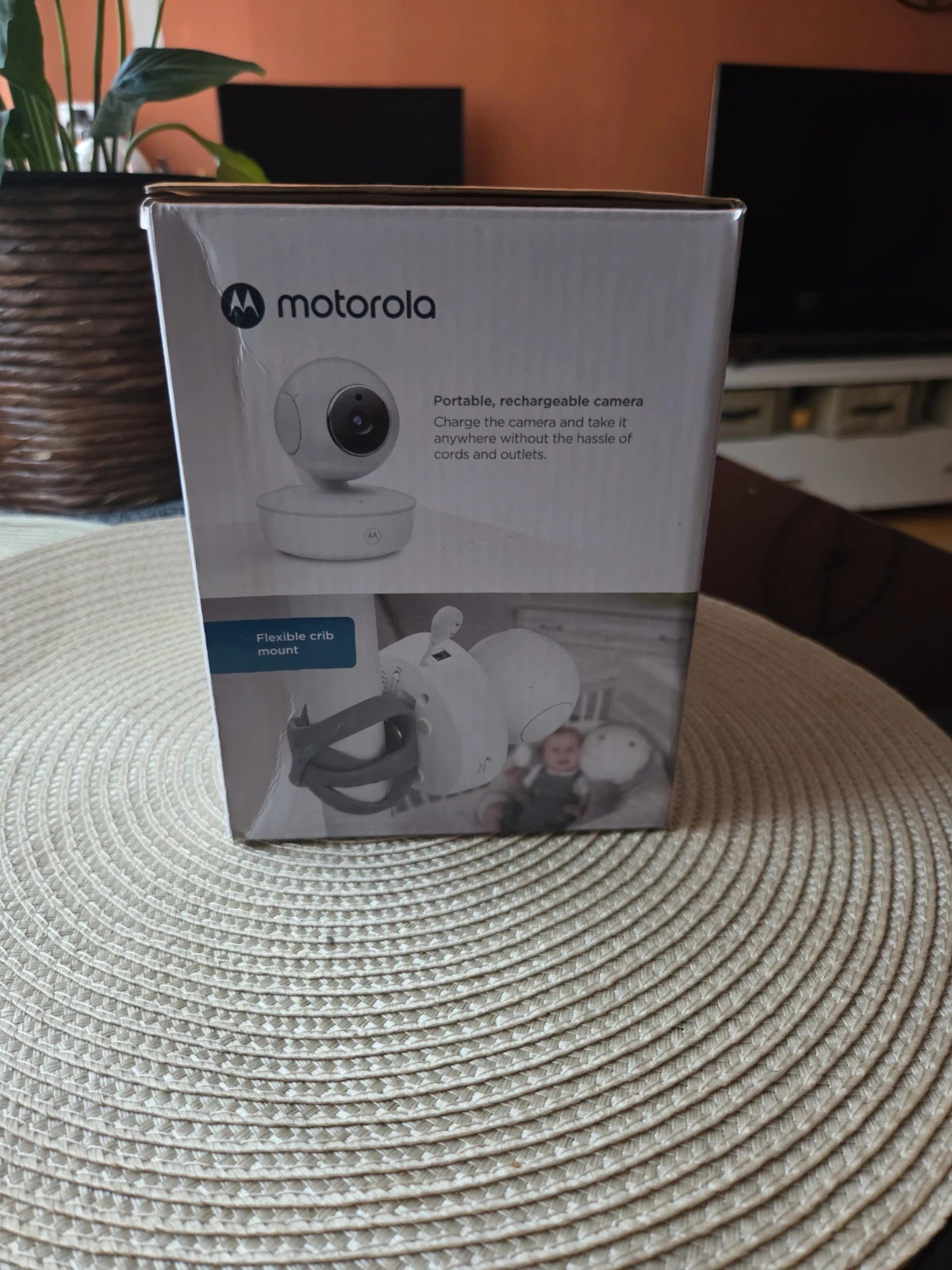 monitor de video portátil para bebés Motorola VM55. – Motorola 4