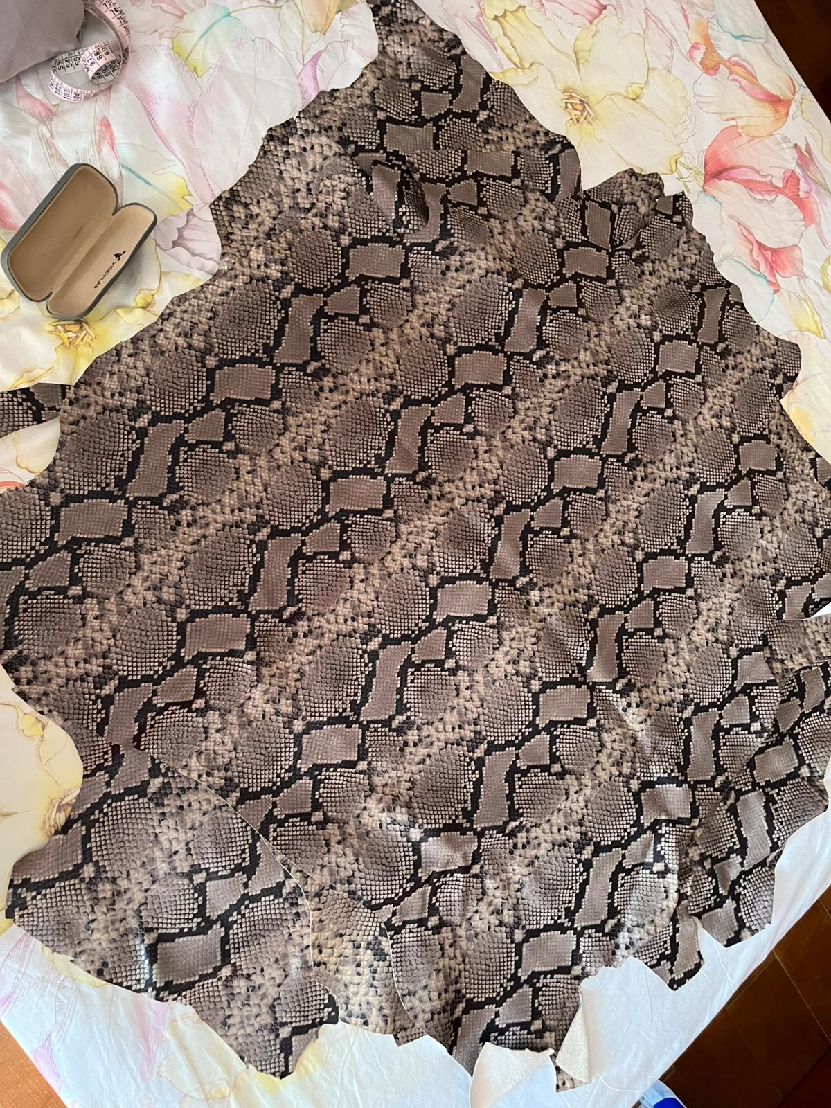 5 retales imitación serpiente – FABRIC 3