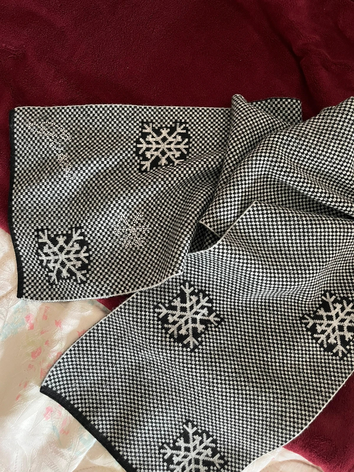 Bufanda Guess – GUESS 2