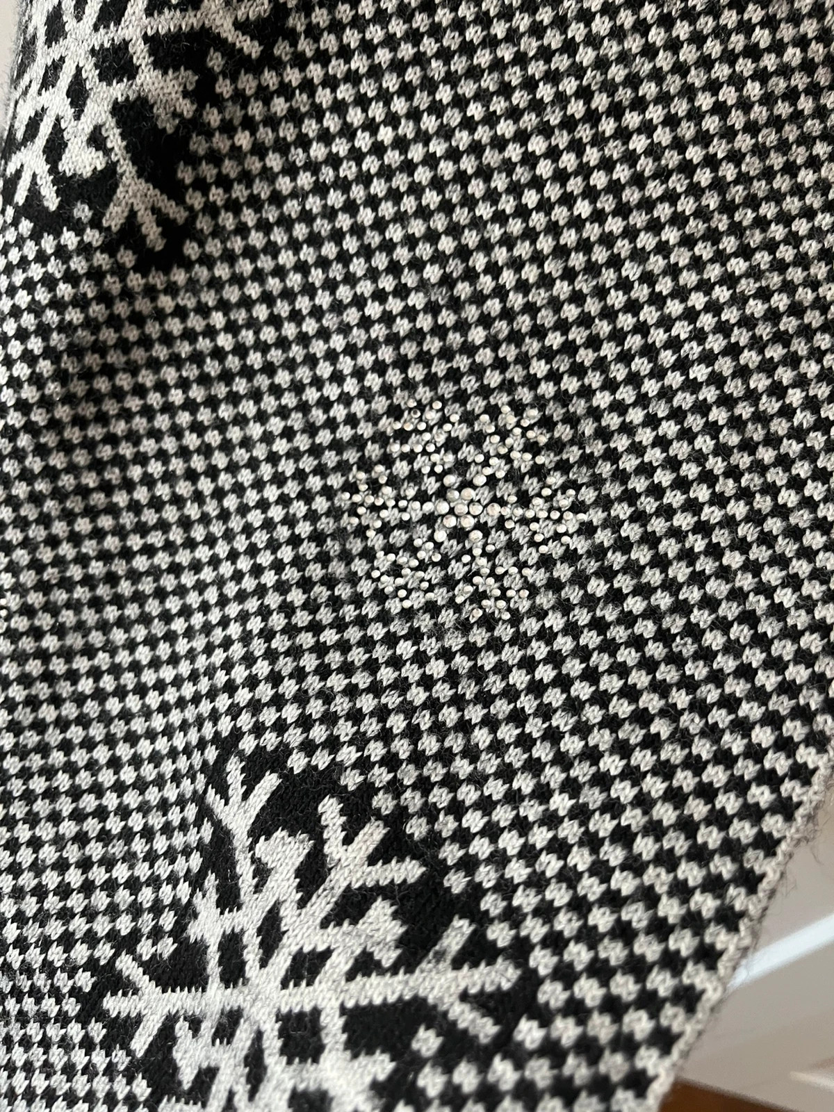 Bufanda Guess – GUESS 3