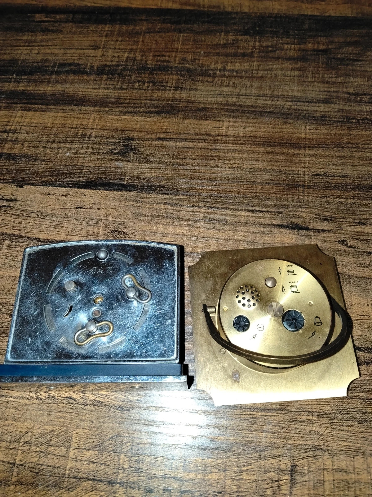 Lot 2 Réveils Anciens Vintage - JAZ Mécanique Chromé & Europa Quartz Allemagne – EUROPA 4