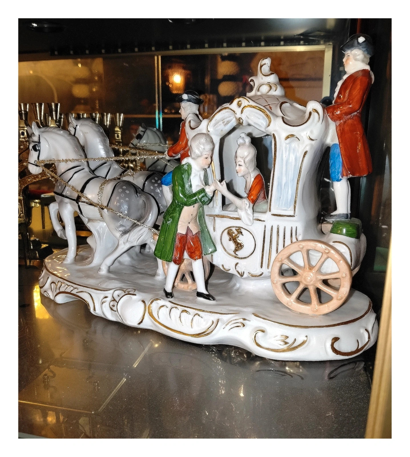 Grand Groupe en Porcelaine Vintage - Carrosse de Style Saxe et Attelage Galant 2