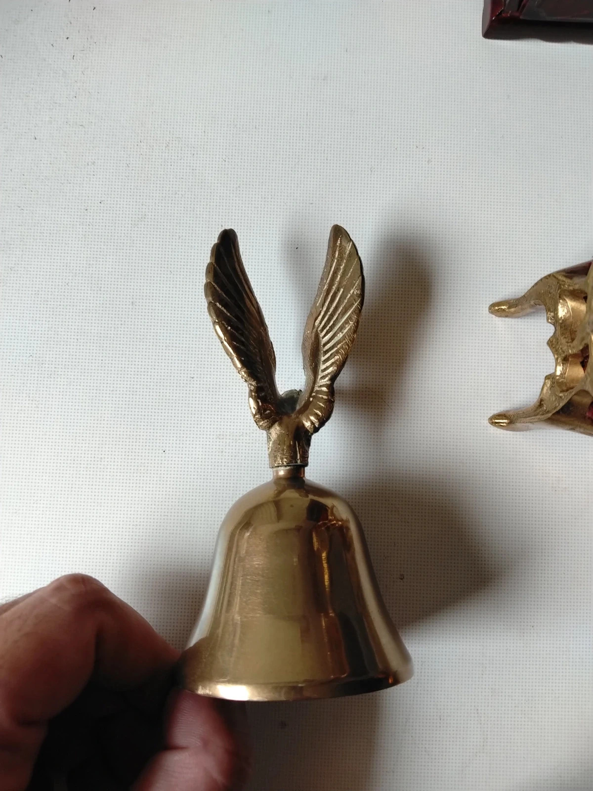 Lot laiton vintage ancien : moulin poivre épices clochette cloche aigle 4