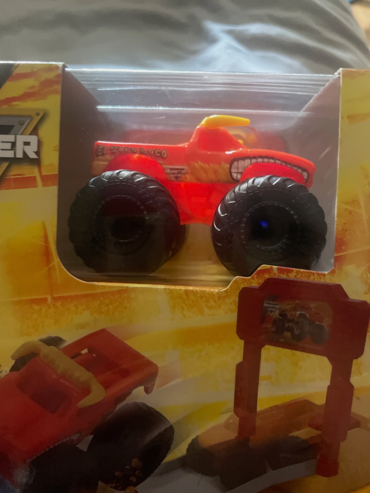 Ensemble lanceur Monster Jam El Toro Loco – Spin Master – taille 3 ans 3