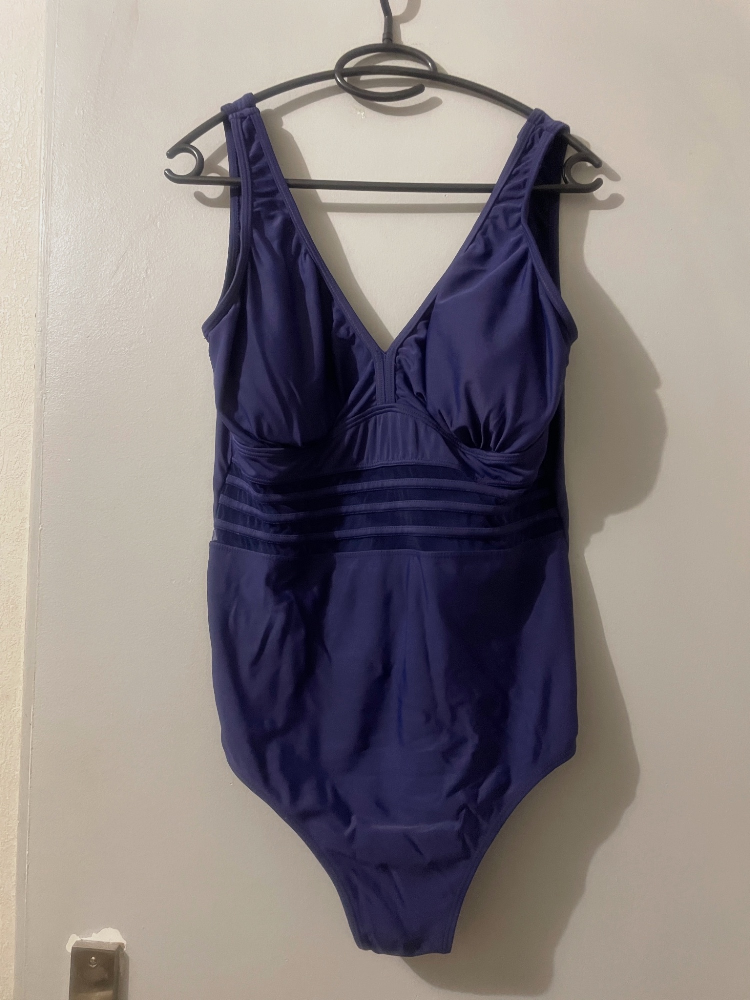 Maillot de bain femme une pièce bleu marine taille 46