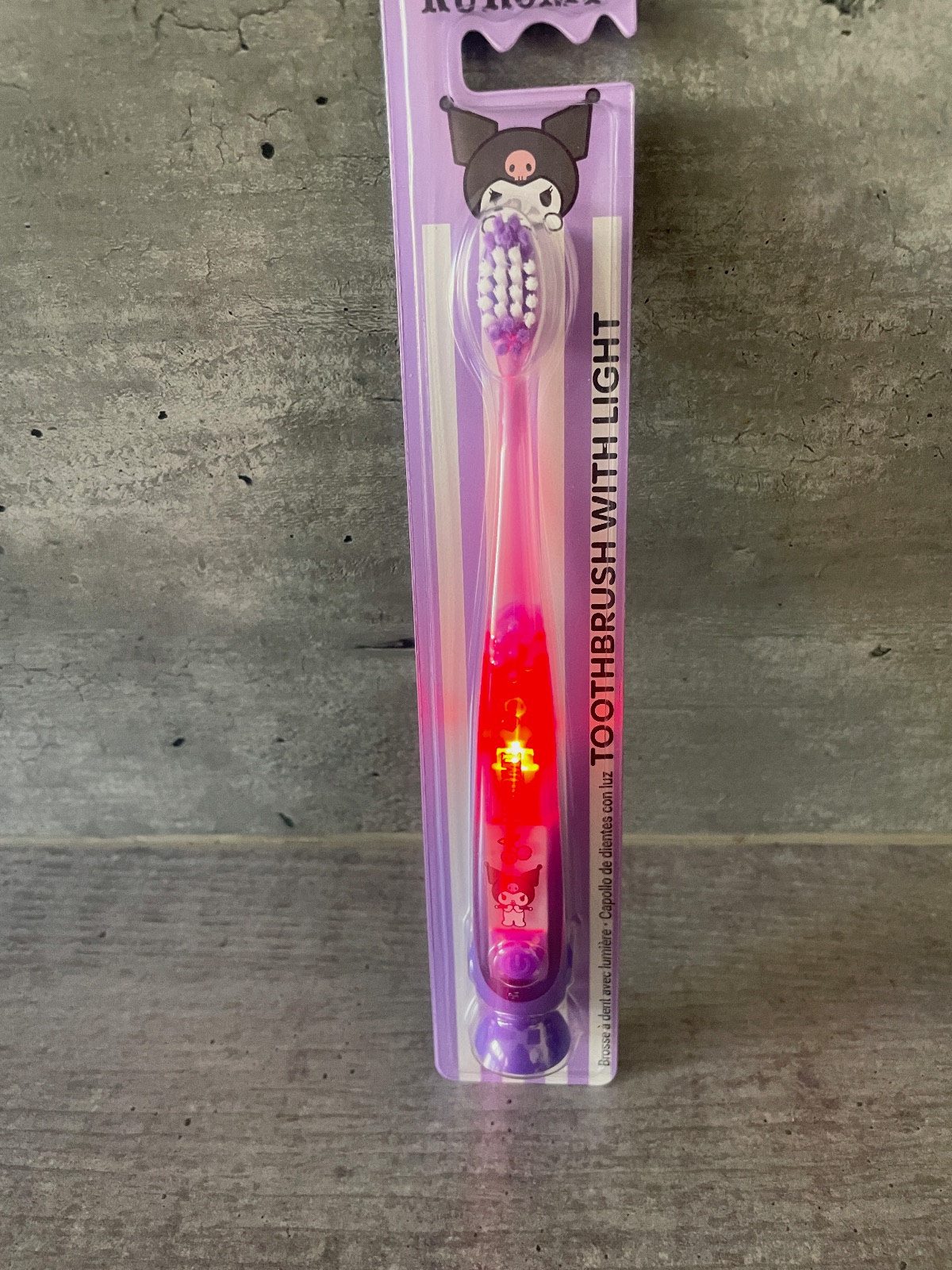 Brosse à dents Kuromi Sanrio avec lumière neuve – Sanrio – taille 3 ans 4