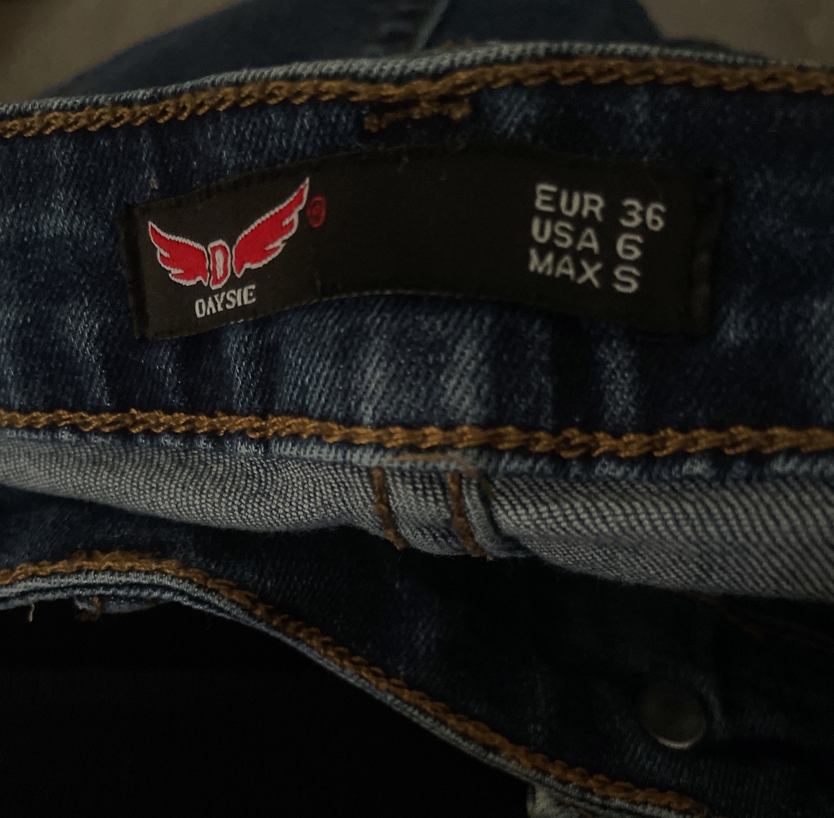 Jean slim bleu foncé femme taille 36 – bas effilochés – Daysie – taille 36 3
