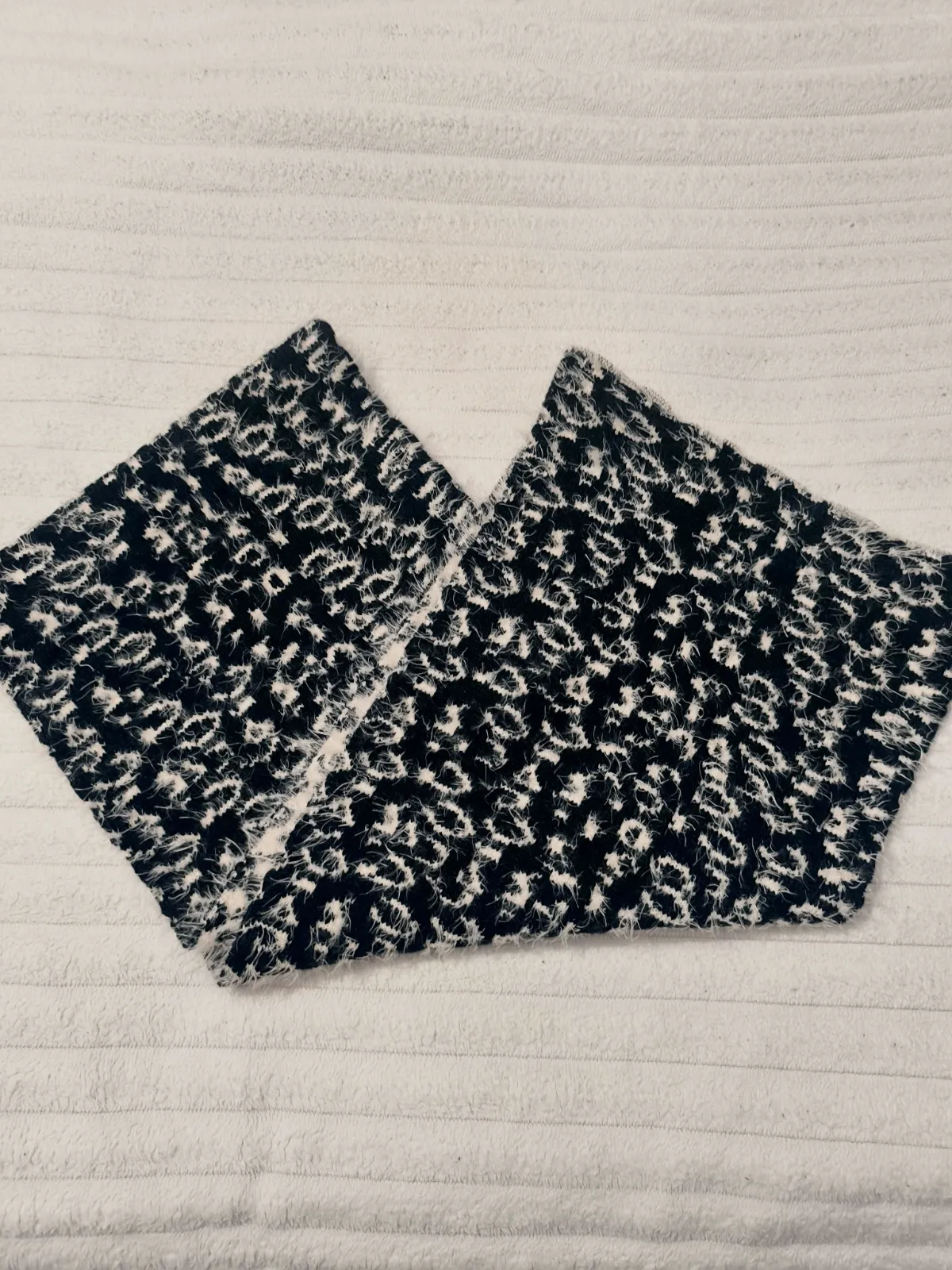 Écharpe tube Snood noir et blanc motif léopard réversible Camaïeu 65×30 – Camaïeu – taille Taille unique 5