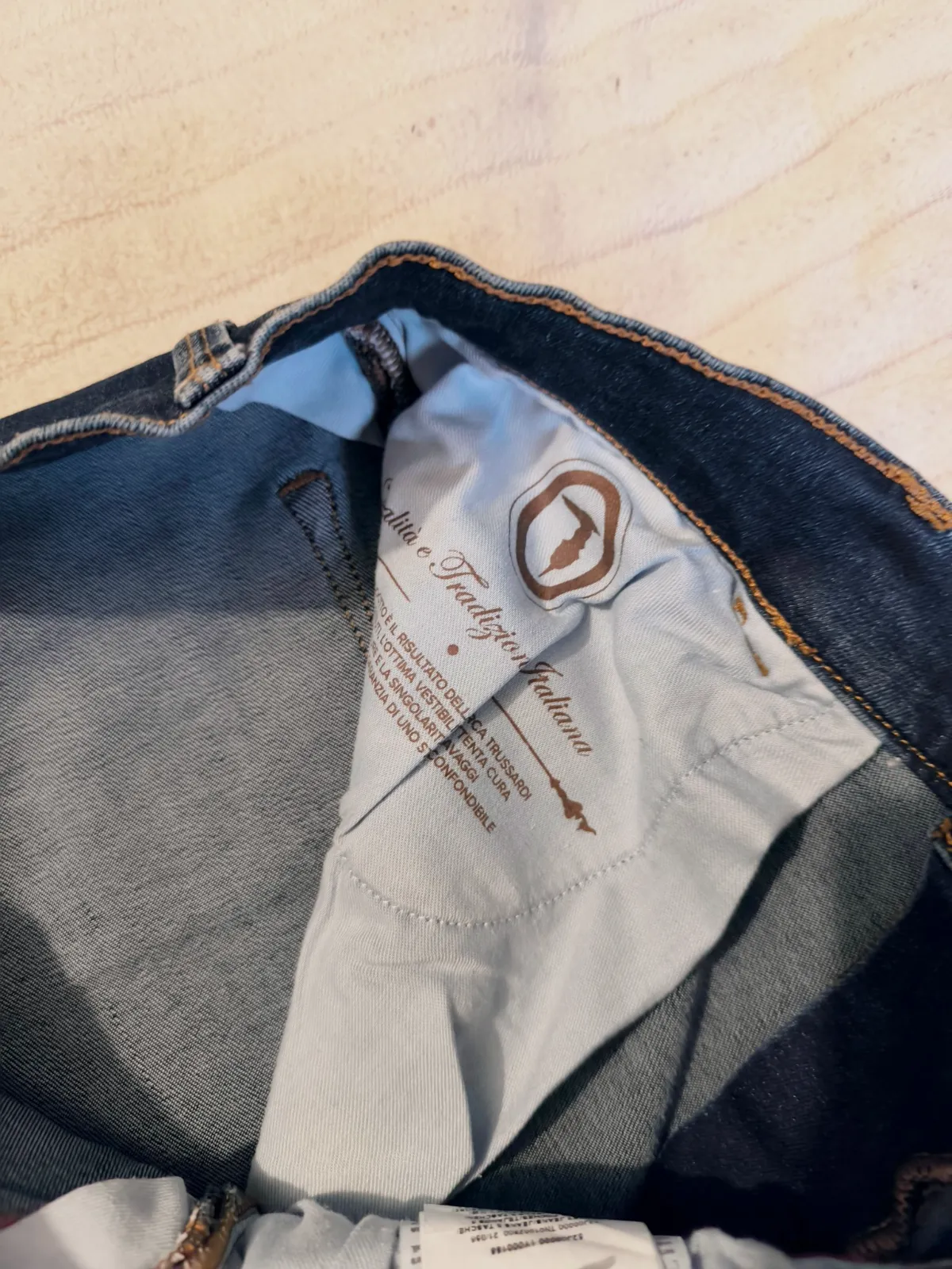Jean bleu marine Trussardi T 40 ou L – Trussardi – taille 40 4