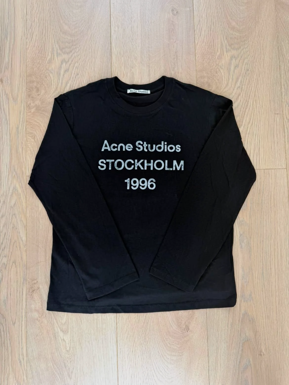 Acne Studios Stockholm 1996 t-shirt noir manches longues logo designer 