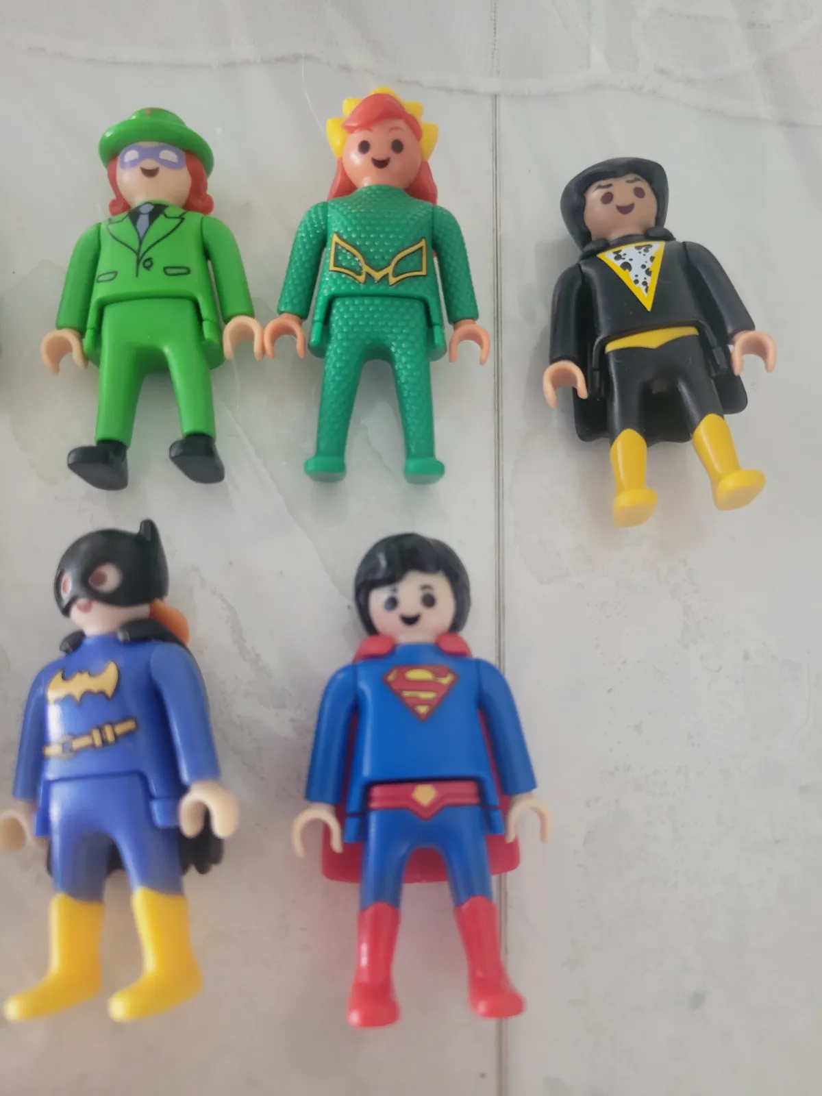 Lot de 7 petits playmobil kinder  – Playmobil – taille 4 ans 3