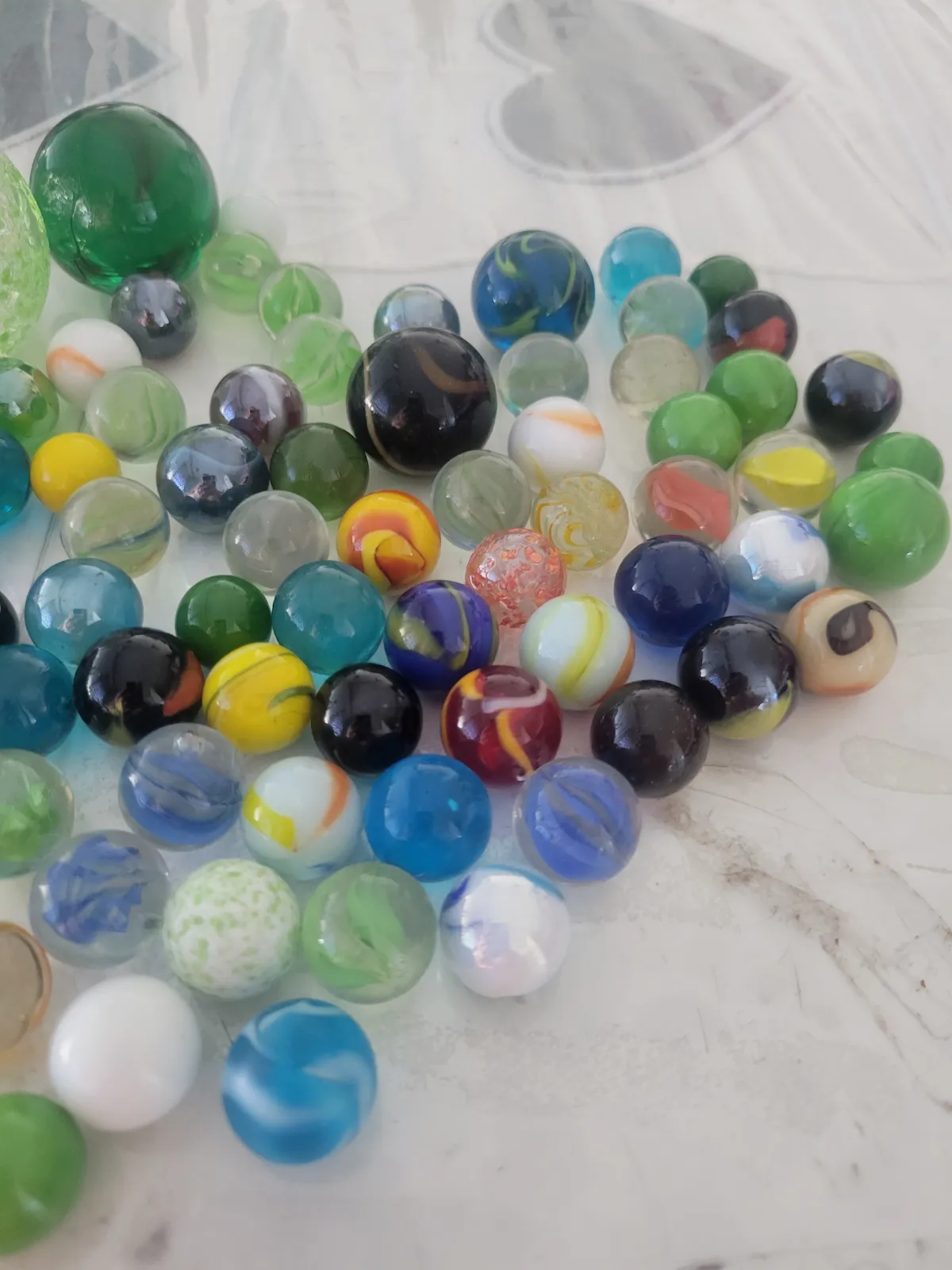 Gros lot de billes et callots  – Pas marque – taille 6 ans 4