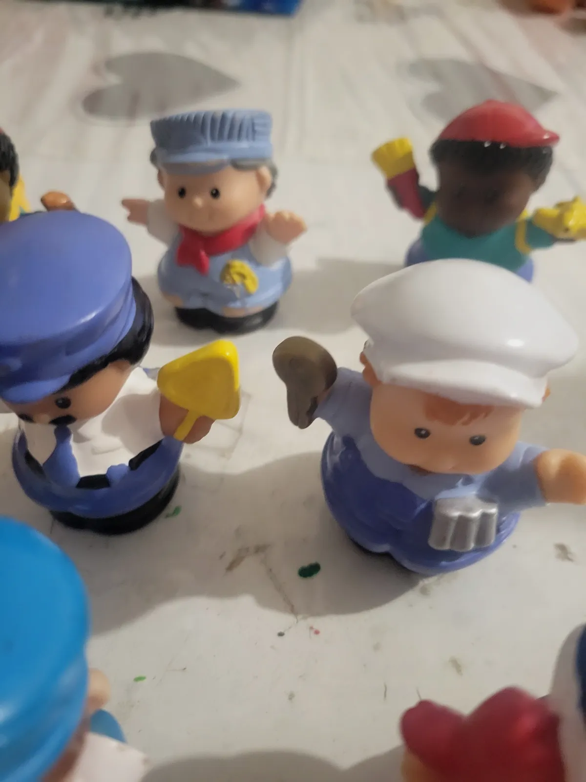 Lot de 9 personnages little People fisher price – Little People fisher price – taille 9 mois 4