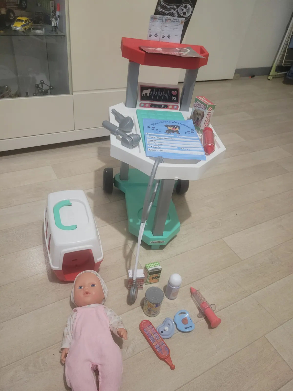 Chariot de vétérinaire avec petits chiens 1 poupée avec accessoires de docteur – Smoby – taille 24 mois 2