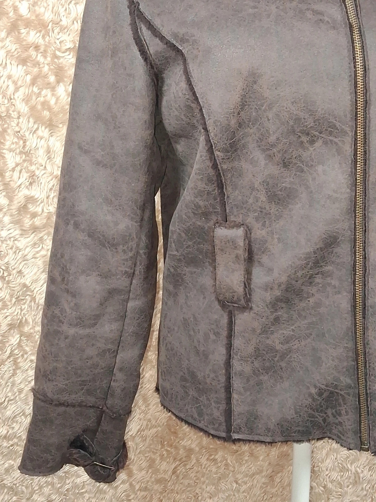 Veste effet peau lainée grise col fausse fourrure taille M – fictif woman – taille M / 38 / 10 2