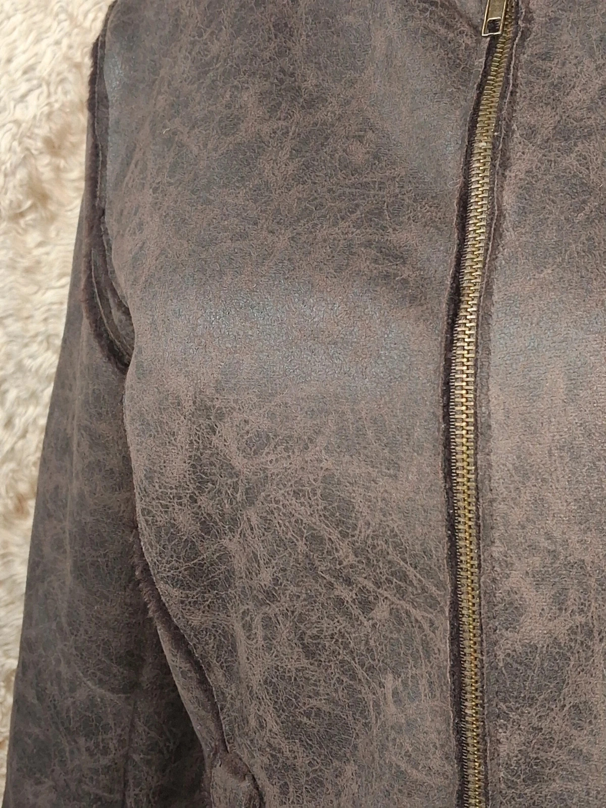 Veste effet peau lainée grise col fausse fourrure taille M – fictif woman – taille M / 38 / 10 5