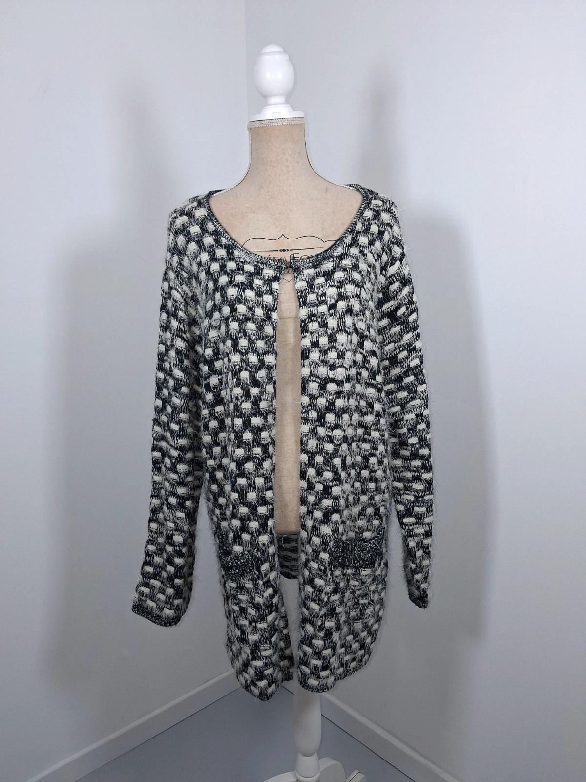 Gilet long femme MS Mode XXL noir blanc écru duveteux cardigan chaud cocooning