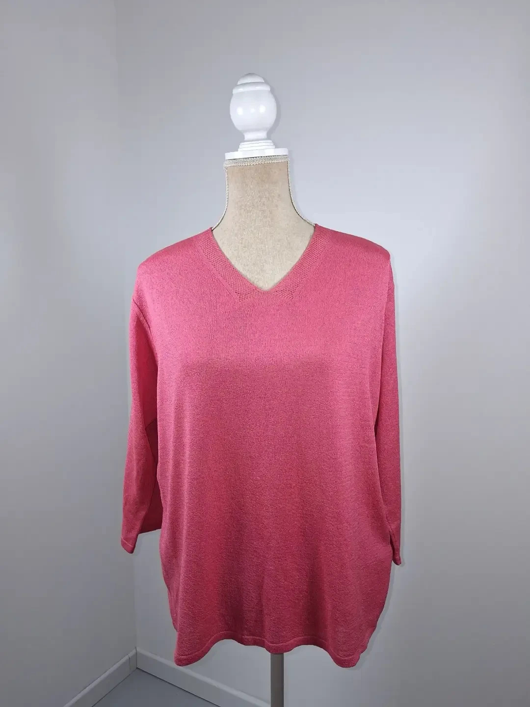 Fileuse d'Arvor Pull Femme T5 XL XXL Rose Framboise Fuchsia Maille Fine Col V Grande Taille – Fileuse d'Arvor – taille XL / 42 / 14