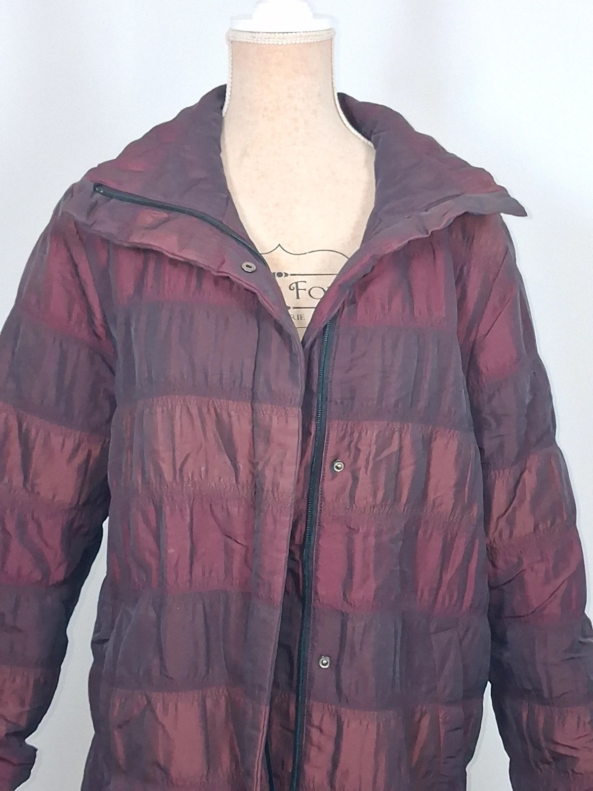 Doudoune mi-longue bordeaux irisée matelassée taille 42 – taille L / 40 / 12 2