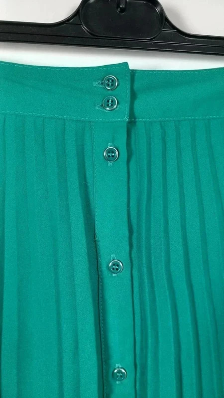 Jupe Cache Cache T40 Plissée Vert Émeraude Boutonnée Rétro Chic – Cache Cache – taille M / 38 / 10 2