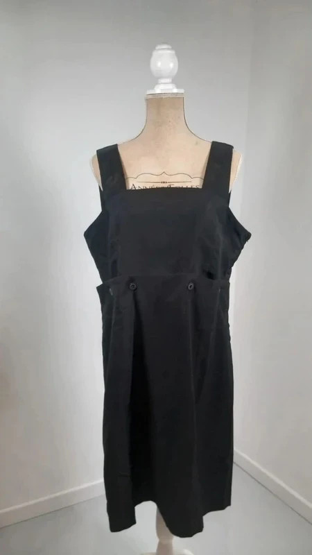 Robe Tanaïs T44 Noire Chasuble Chic Petite Robe Noire – Tanaïs – taille XL / 42 / 14