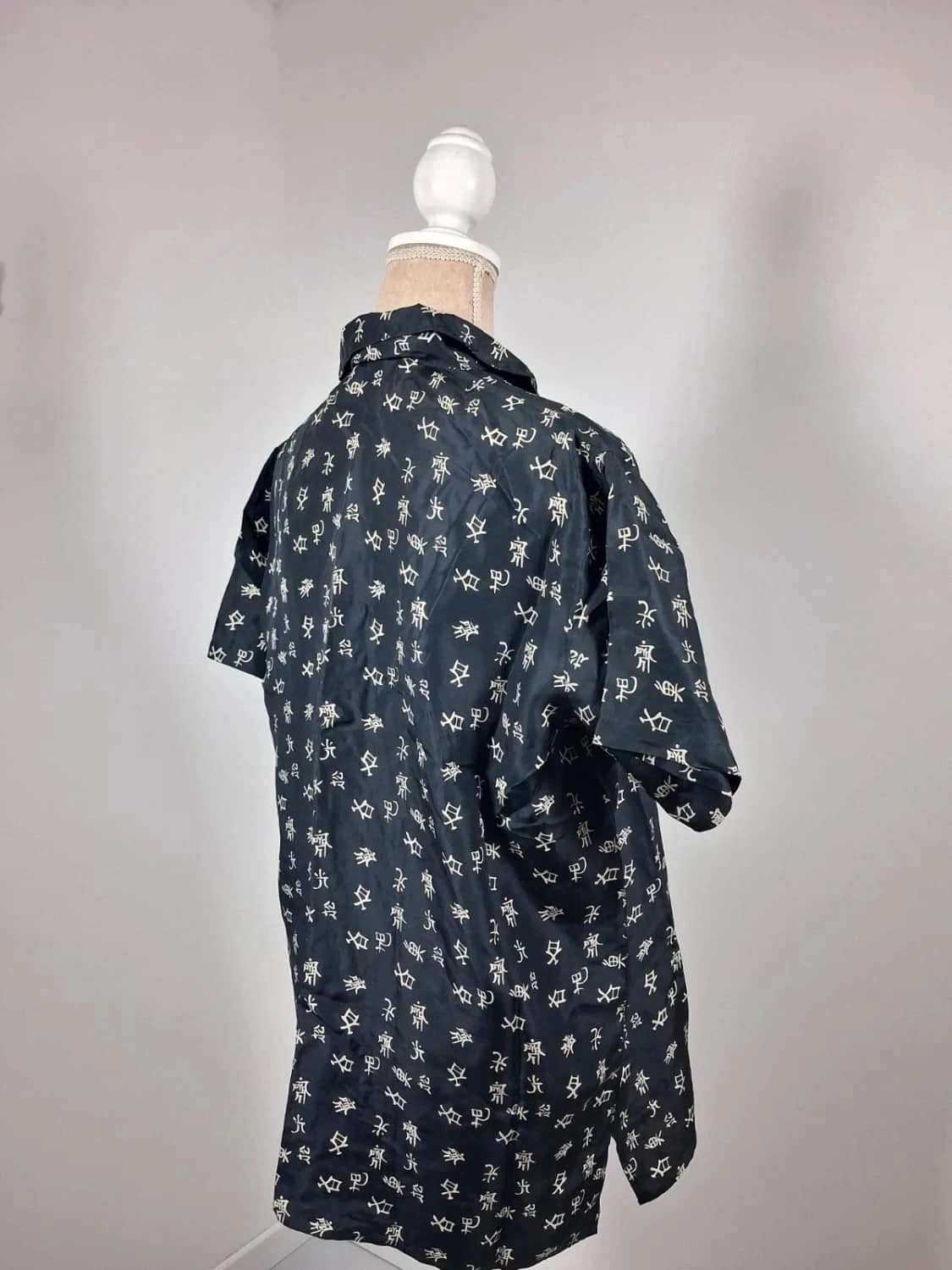 Chemise 100% SOIE Camaïeu noire imprimé asiatique – Taille 3 (40/42) – Camaïeu – taille L / 40 / 12 5