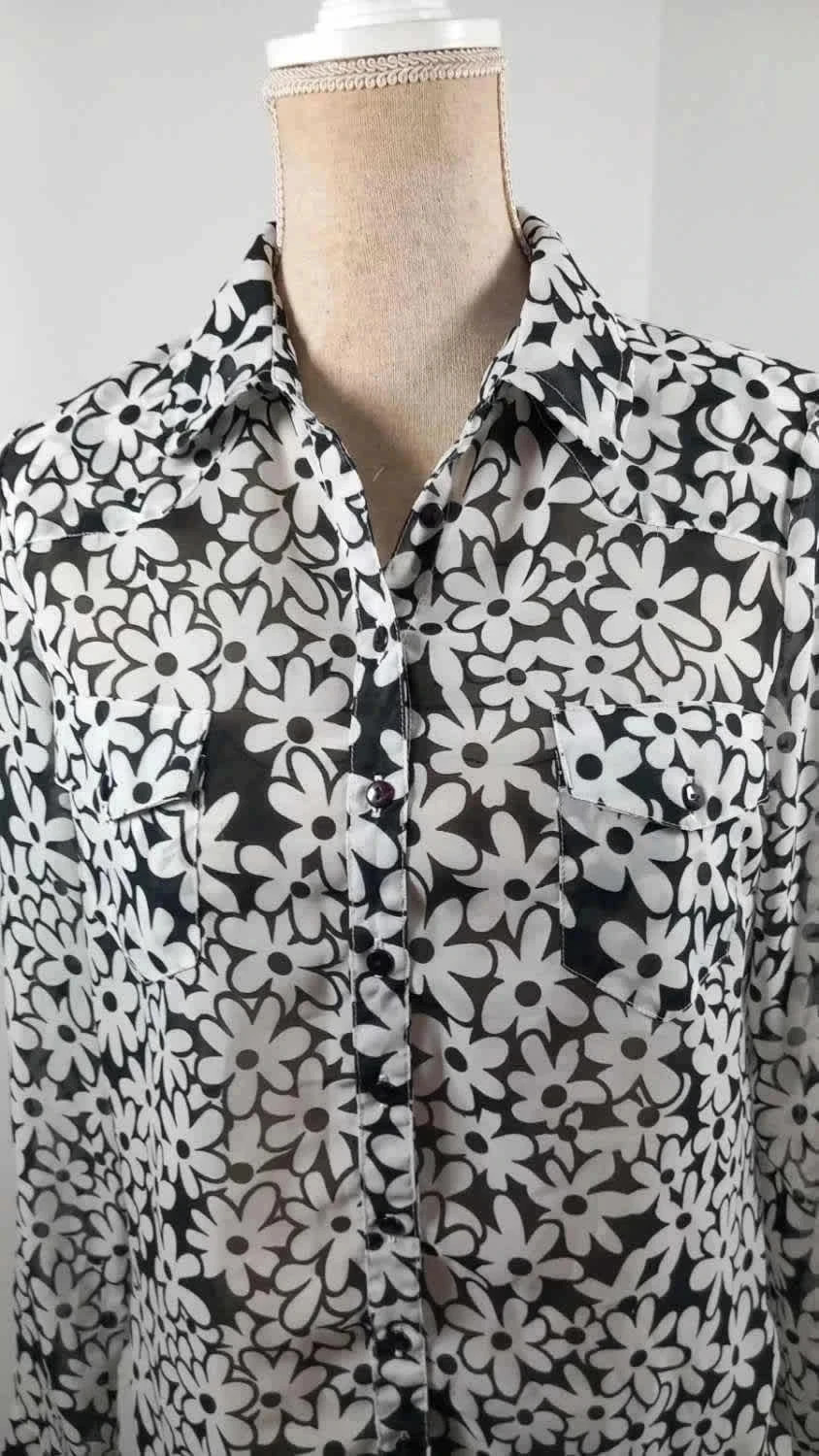 Chemise Fleurie Cache Cache – Noir & Blanc Taille 1 (S) NEUVE – Cache Cache – taille S / 36 / 8 3