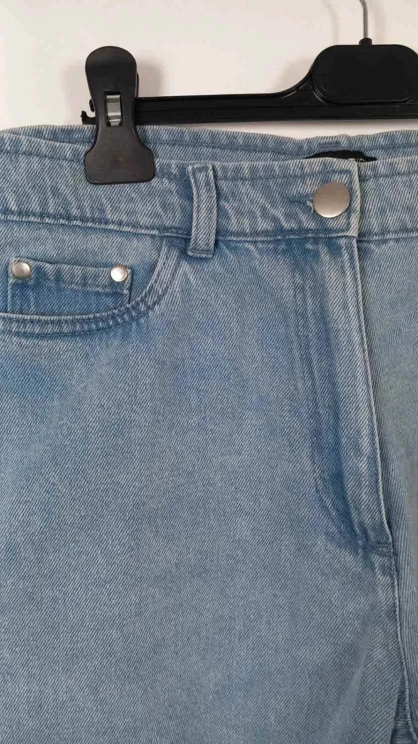 Short en Jean Effiloché - Weekend Vibes - Taille M - État Impeccable – weekend vibes – taille M / 38 / 10 4