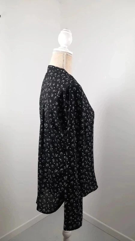 Chemise Jennyfer Femme T S Noire Mains Langue des Signes Cœurs Fluide Asymétrique – Jennyfer – taille S / 36 / 8 3