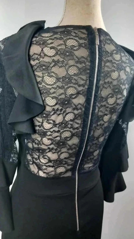 Robe Noire T40 L Fourreau Dentelle Florale Volants Stretch Chic Soirée – taille M / 38 / 10 5