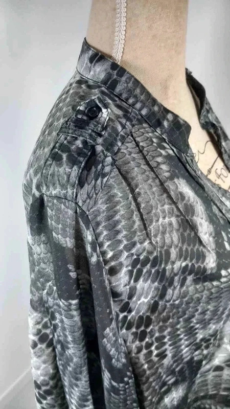 Chemisier M&S Mode T52/54 Python Gris Noir Blanc Fluide Grande Taille – M&S Mode – taille 5XL / 50 / 22 5