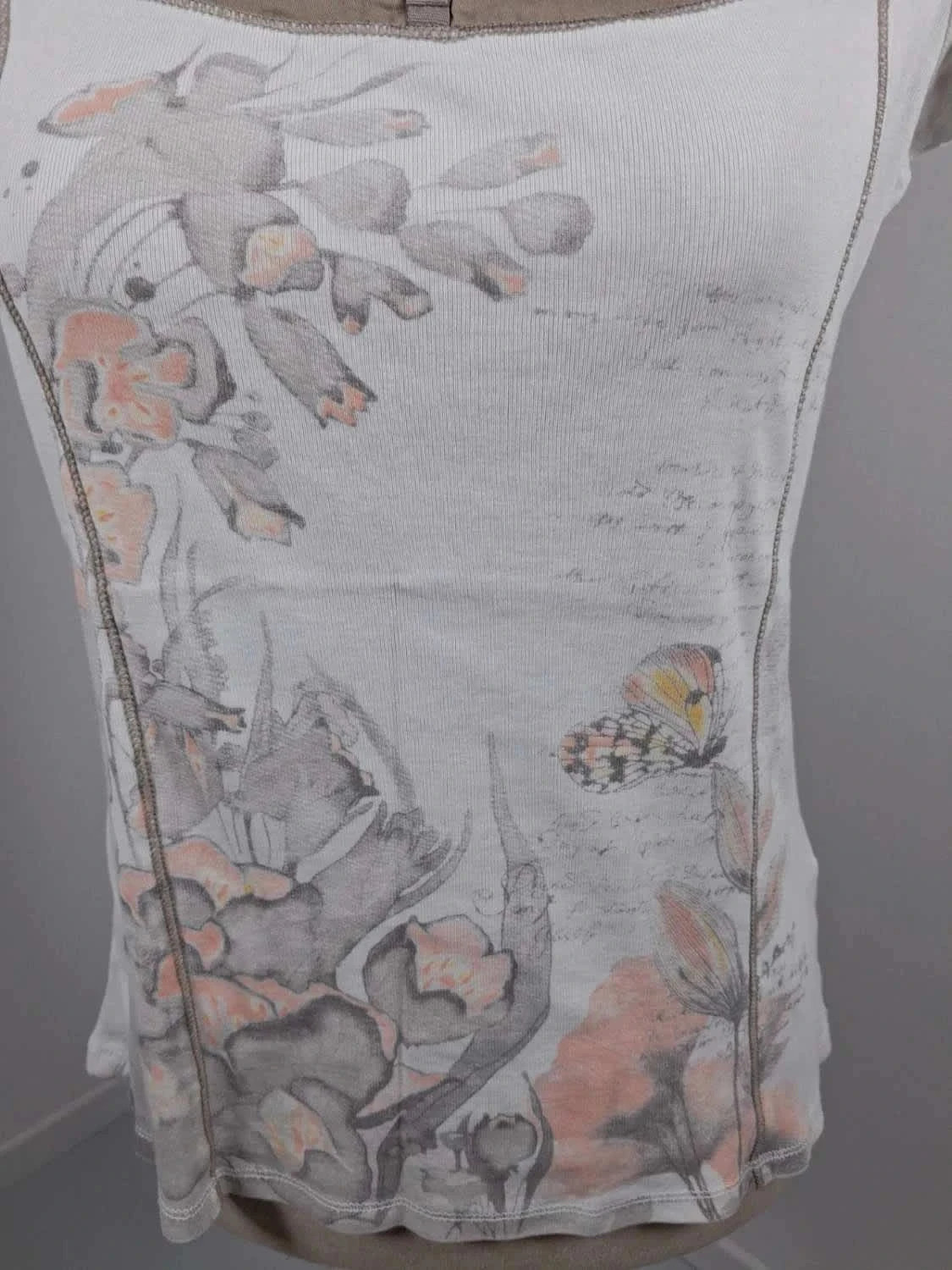 Haut Blanc et Beige Imprimé Fleurs et Papillon Style Rétro Romantique Y2K Taille 1 36 – Ellamode – taille S / 36 / 8 3