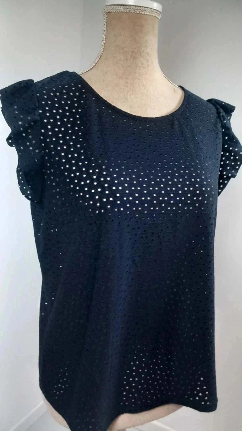 Top Marine Broderie Anglaise KIABI - Neuf - Taille L – Kiabi – taille L / 40 / 12 2