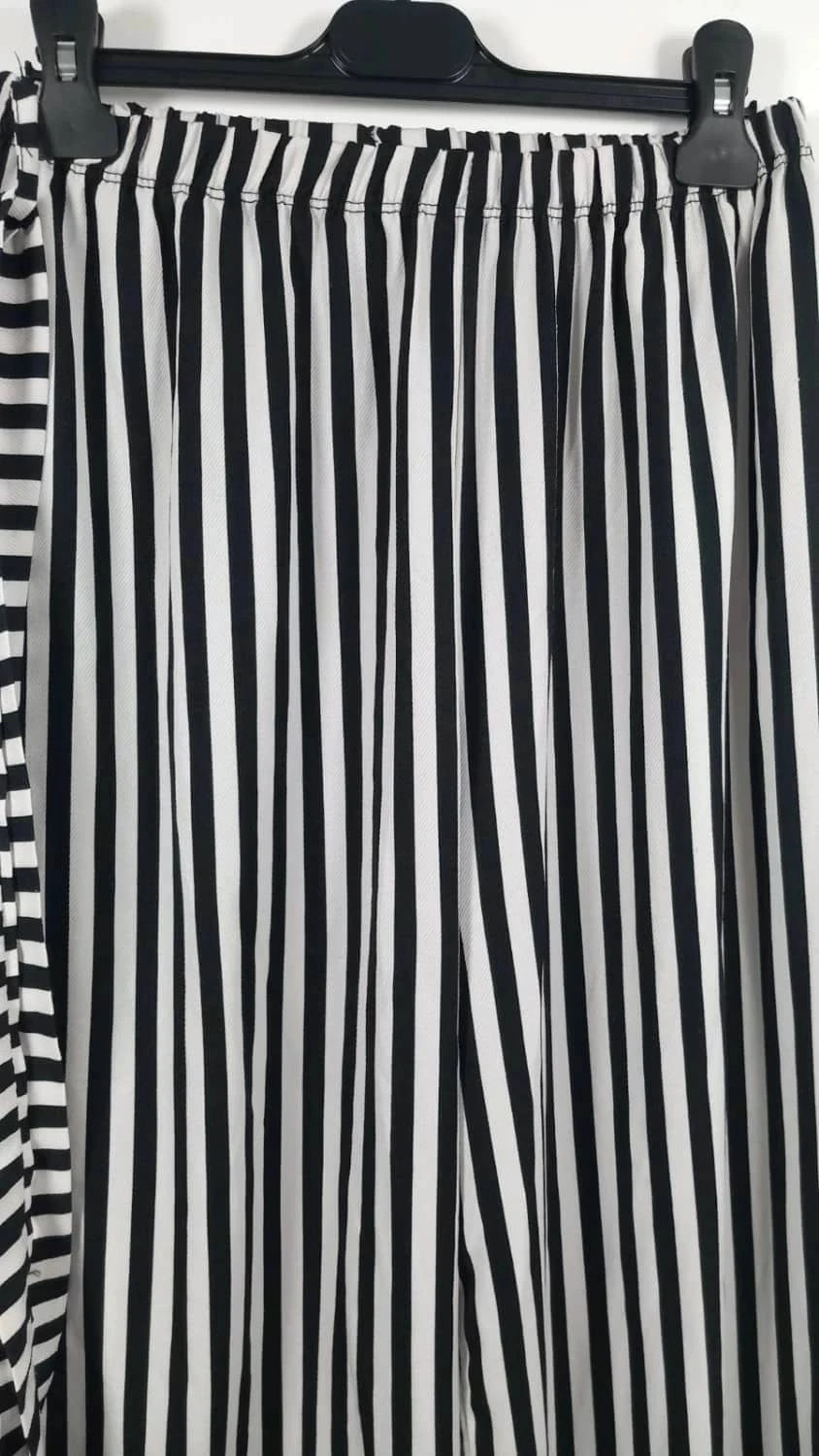 Pantalon Fluide Palazzo Rayé Noir & Blanc – Style Graphique – NEUF – Taille 4 (38/40) – taille M / 38 / 10 3