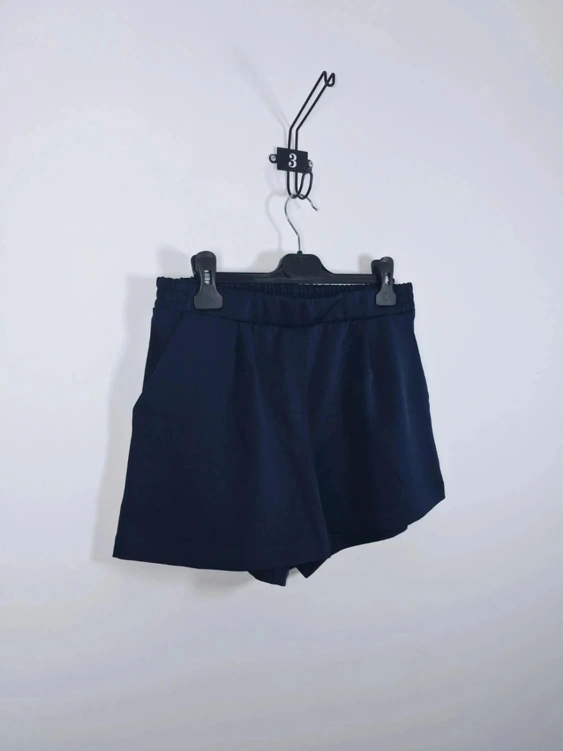 Short de Sport / Casual Jennyfer Bleu Marine à Bandes – Taille M (38) – Jennyfer – taille M / 38 / 10 5