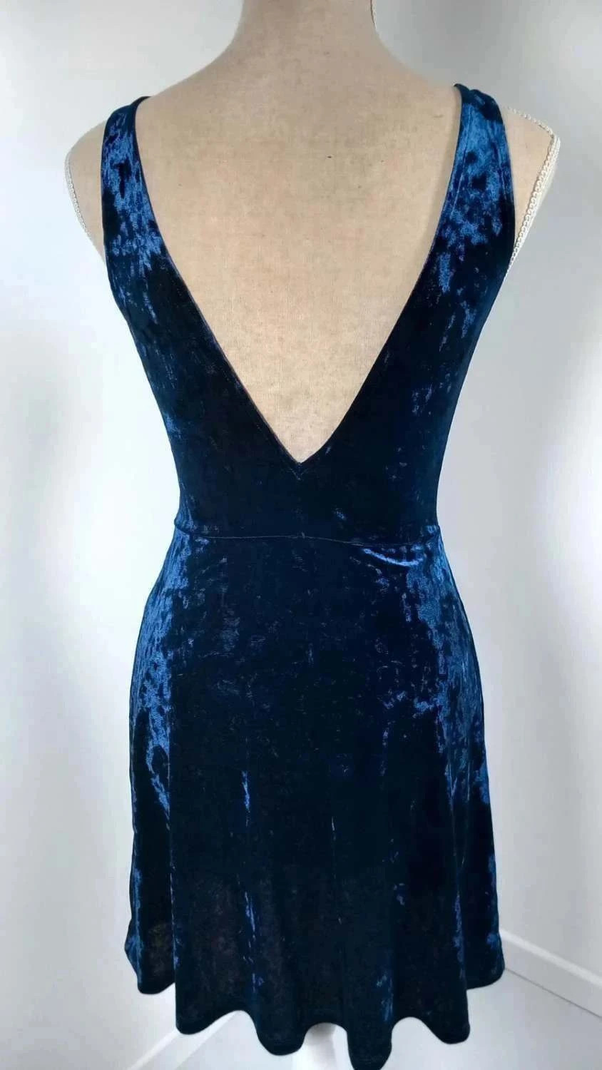 Robe patineuse neuve en velours bleu nuit H&M – Taille 34 – Dos en V – H&M – taille XS / 34 / 6 5