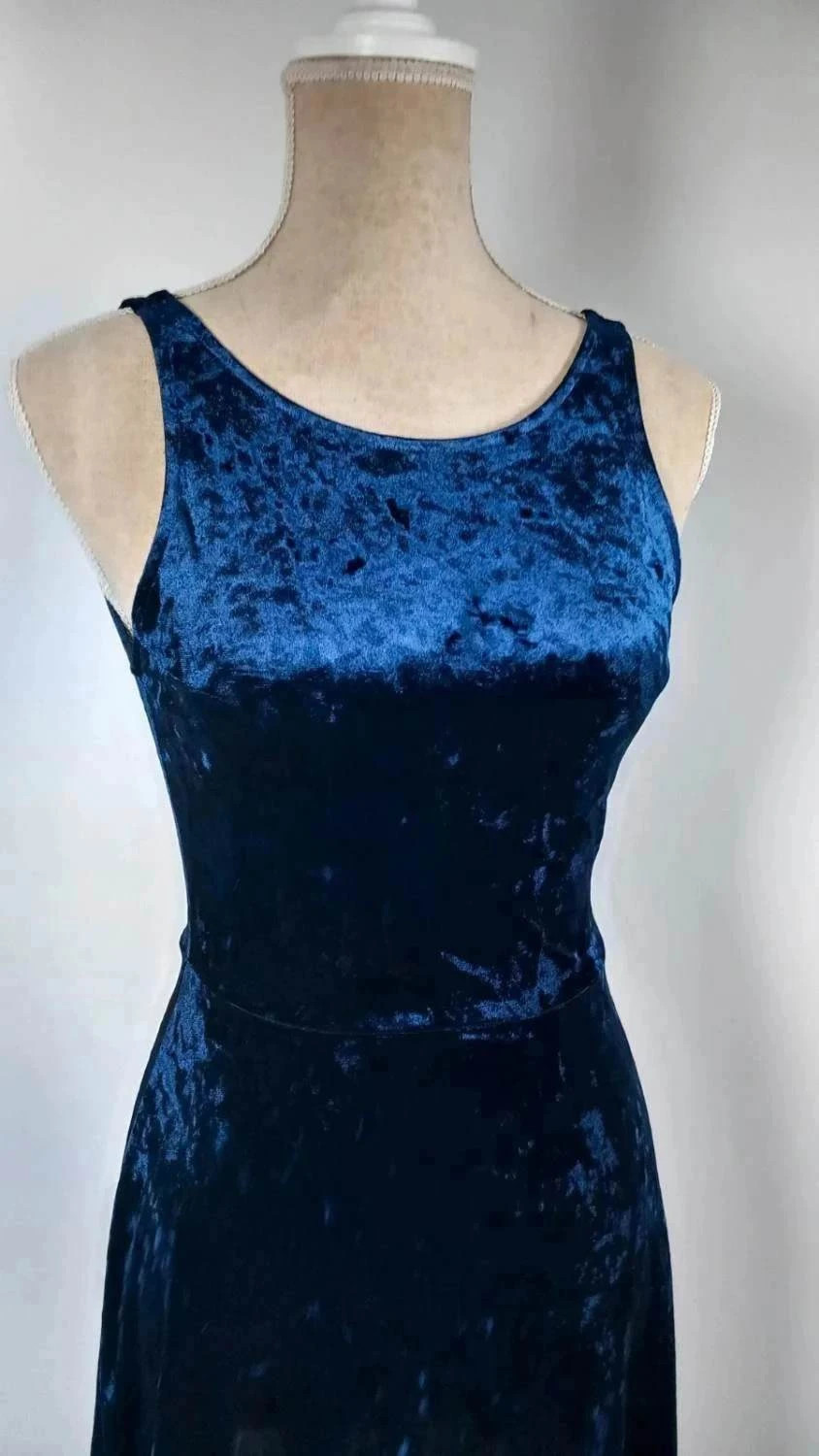 Robe patineuse neuve en velours bleu nuit H&M – Taille 34 – Dos en V – H&M – taille XS / 34 / 6 2