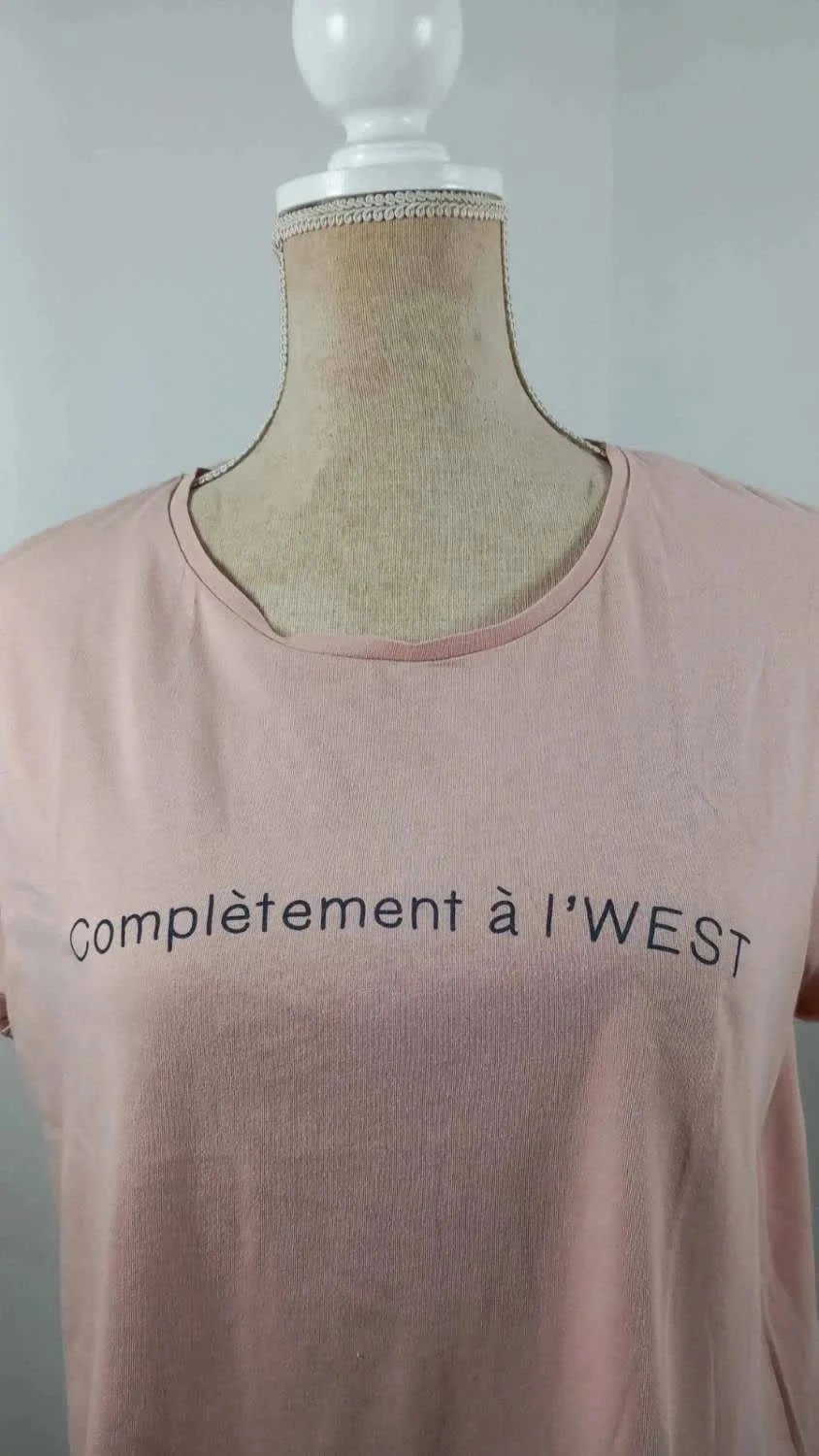 Tee-shirt Bizzbee Rose Pastel "Complètement à l'West" L - TBE – Bizzbee – taille L / 40 / 12 4