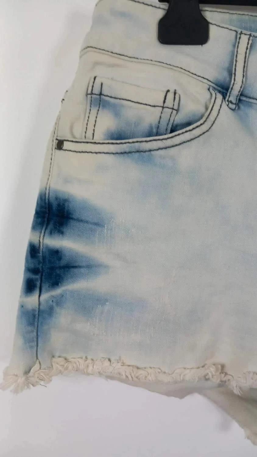Short en Jean Tie-Dye Bleu & Blanc – Style Festival – T.42 – Walk And Talk – taille XL / 42 / 14 5