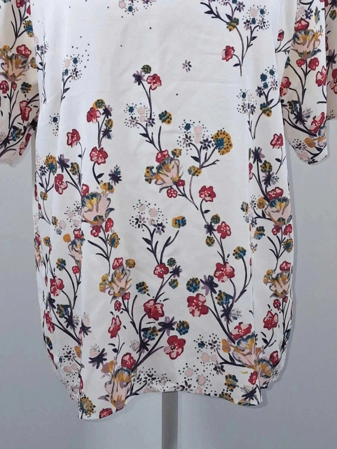 Blouse Fluide Fleurie Crème – Dos Nu à Nouer Élégant – Taille 44 (XL) – Tendance – taille XXL / 44 / 16 4