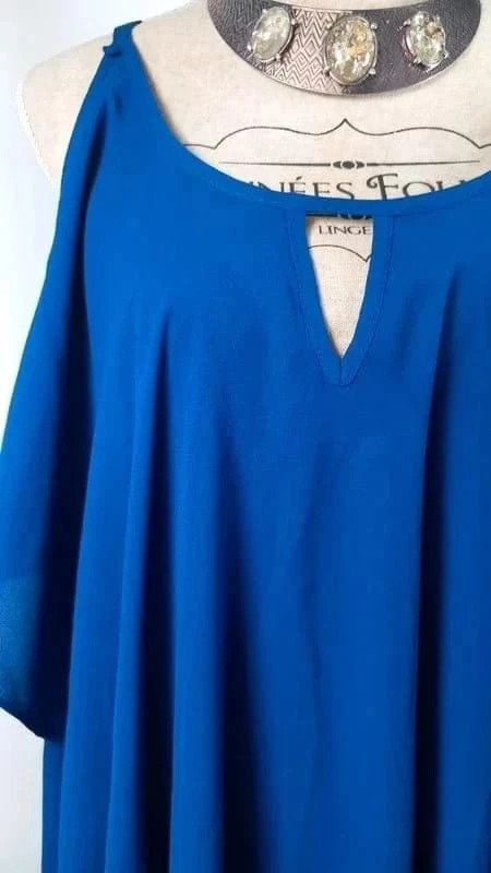 Élégance, fluidité & dentelle – Taille généreuse & look royal – New Look – taille 7XL / 54 / 26 3