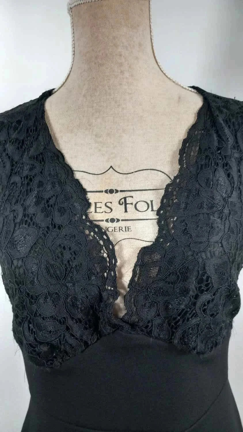 Robe Noire Chic Naf Naf – Dentelle Florale & Dos Travaillé – Taille 40 – Naf Naf – taille L / 40 / 12 3